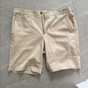 Mizzen+Main Light Tan Flat Front Shorts